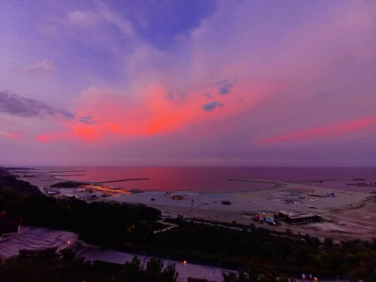 Peninsula-Cazino,Dalvi Apartman Konstanca Kültér fotó